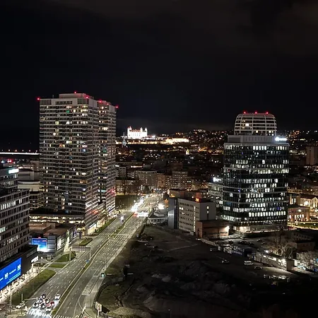 Appartamento Klingerka Apartment, 25th Floor With Free Parking And View Of Castle And Danube Bratislava