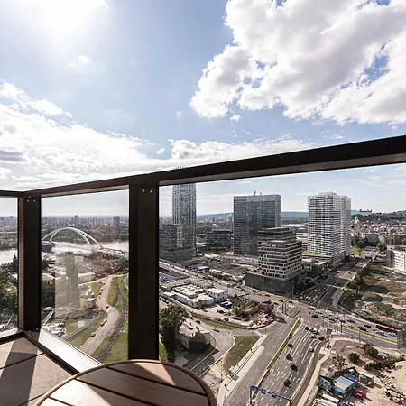 Appartamento Klingerka Apartment, 25th Floor With Free Parking And View Of Castle And Danube